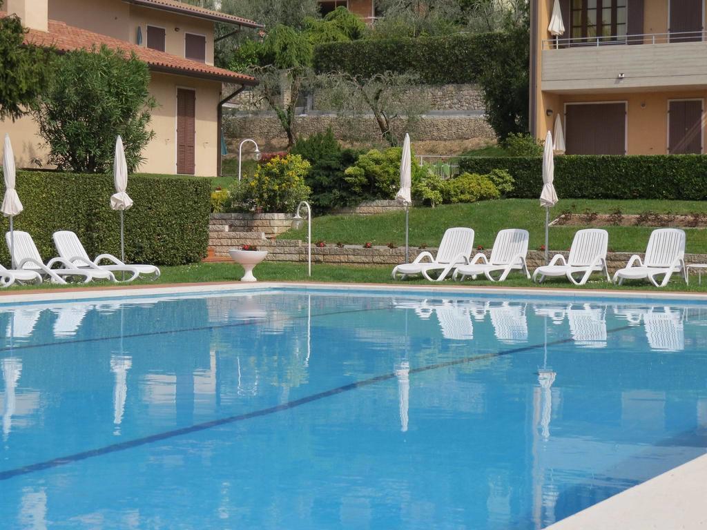 Residence Liana Albisano Torri Del Benaco Buitenkant foto