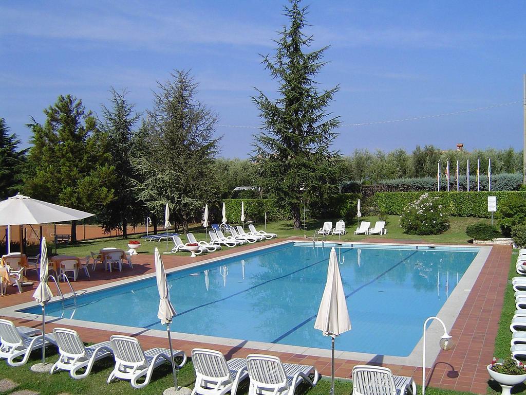 Residence Liana Albisano Torri Del Benaco Buitenkant foto