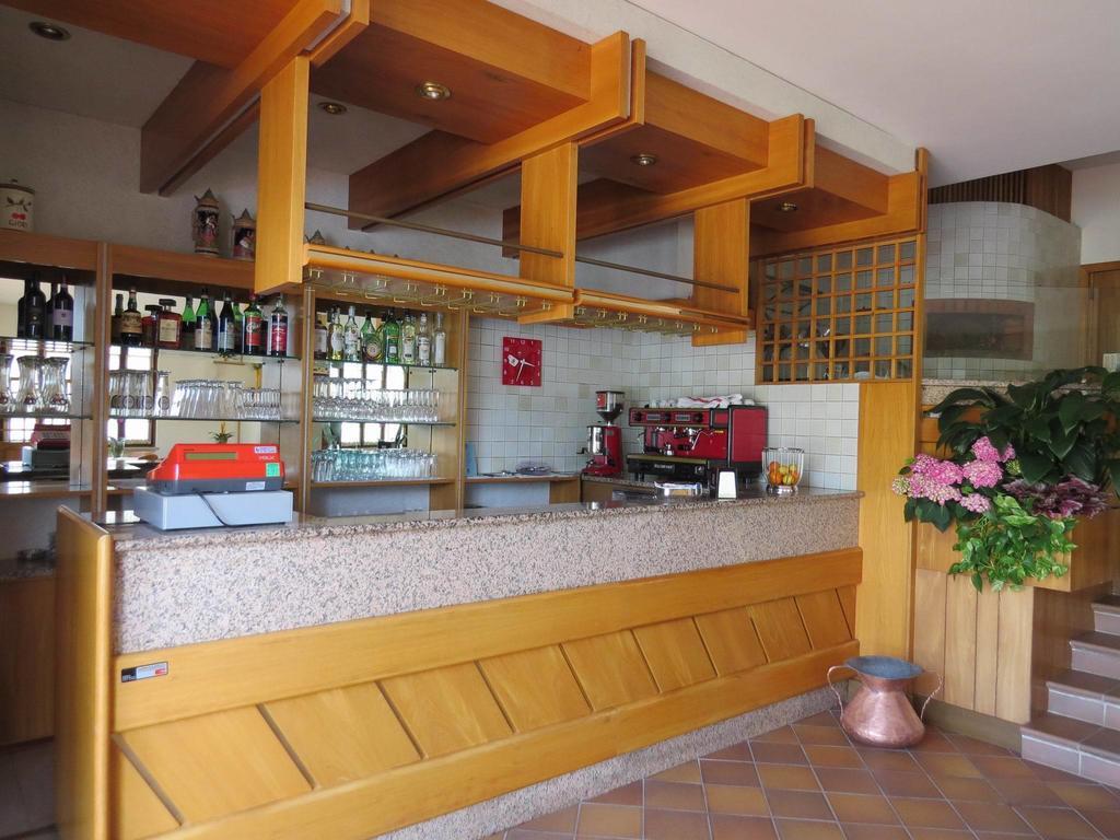 Residence Liana Albisano Torri Del Benaco Buitenkant foto