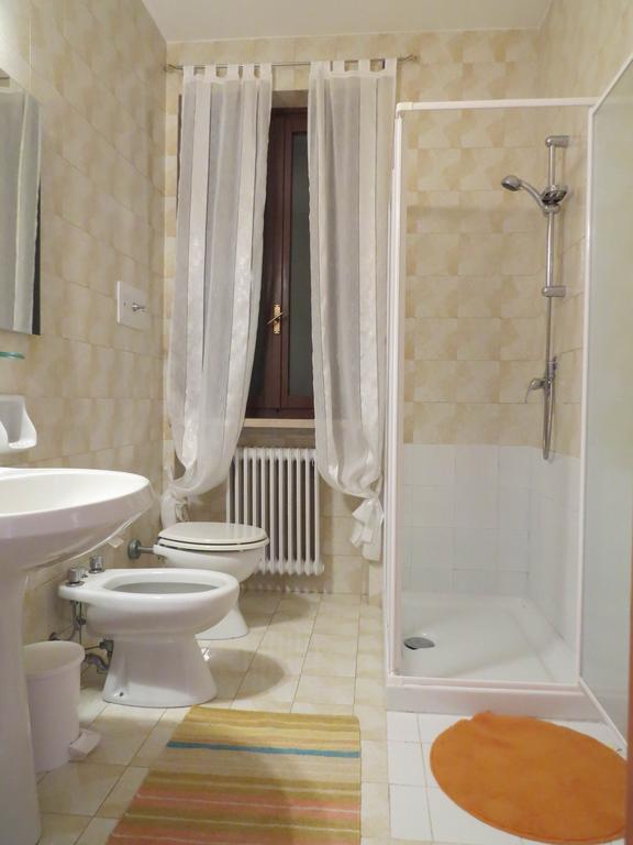 Residence Liana Albisano Torri Del Benaco Buitenkant foto
