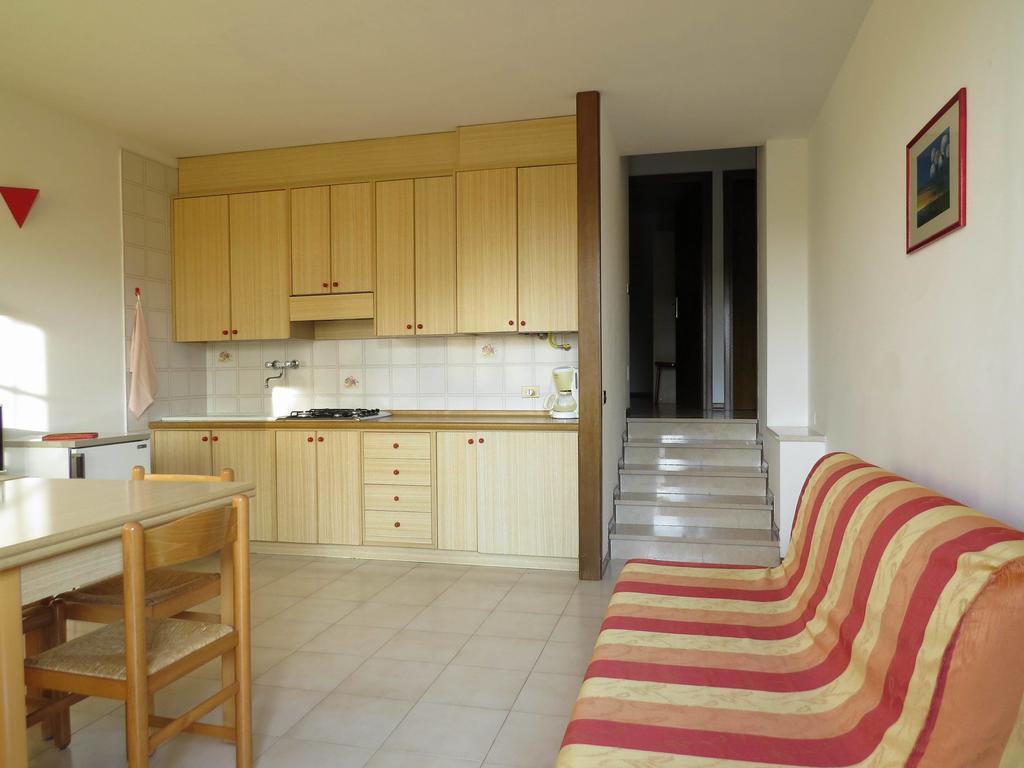 Residence Liana Albisano Torri Del Benaco Buitenkant foto