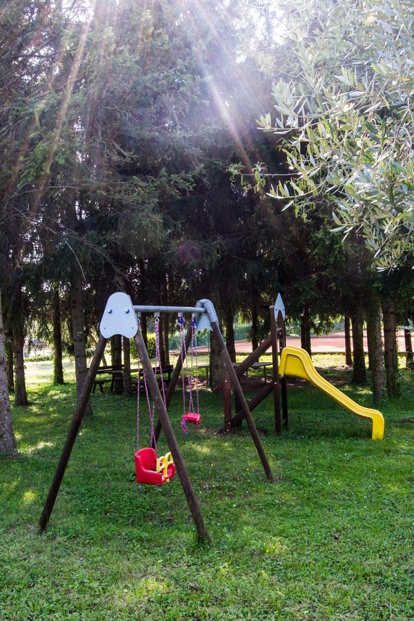 Residence Liana Albisano Torri Del Benaco Buitenkant foto